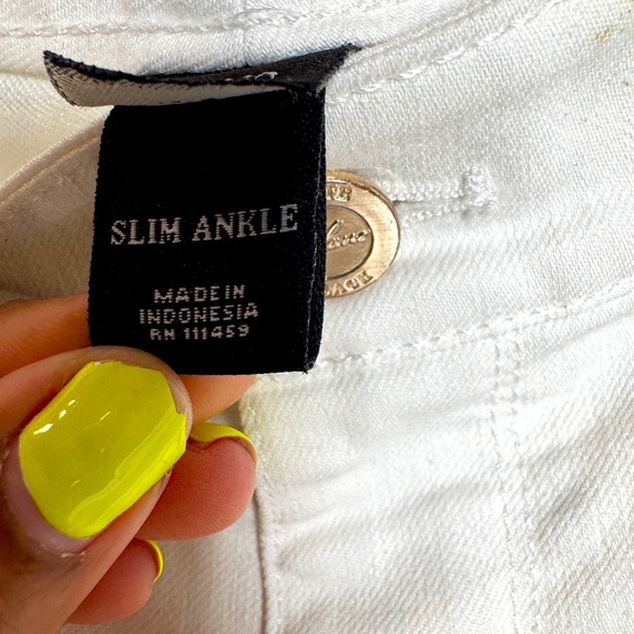 White House Black Market White Jeans w/ Slim Ankle, Sz 12R - Picture 6 of 10